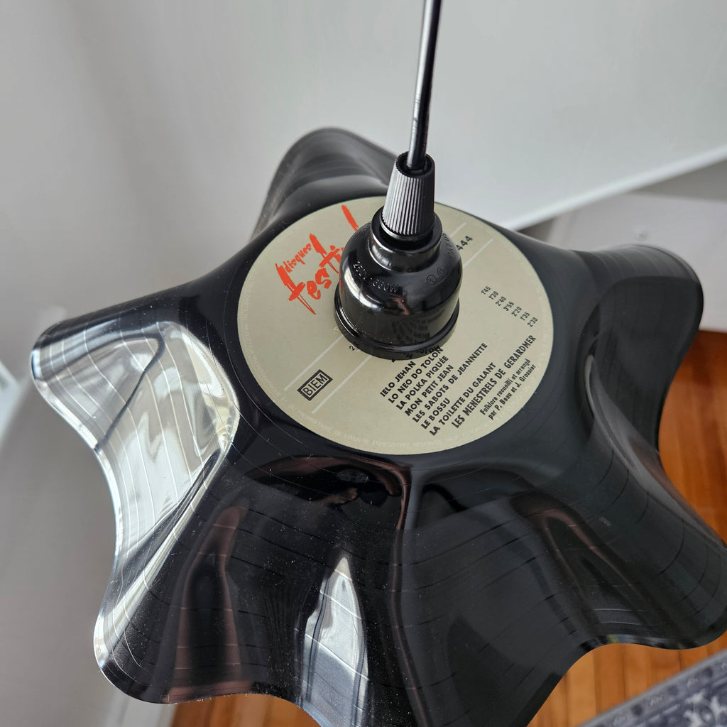 Luminaire suspendu en vinyle recyclé – 12 pouces