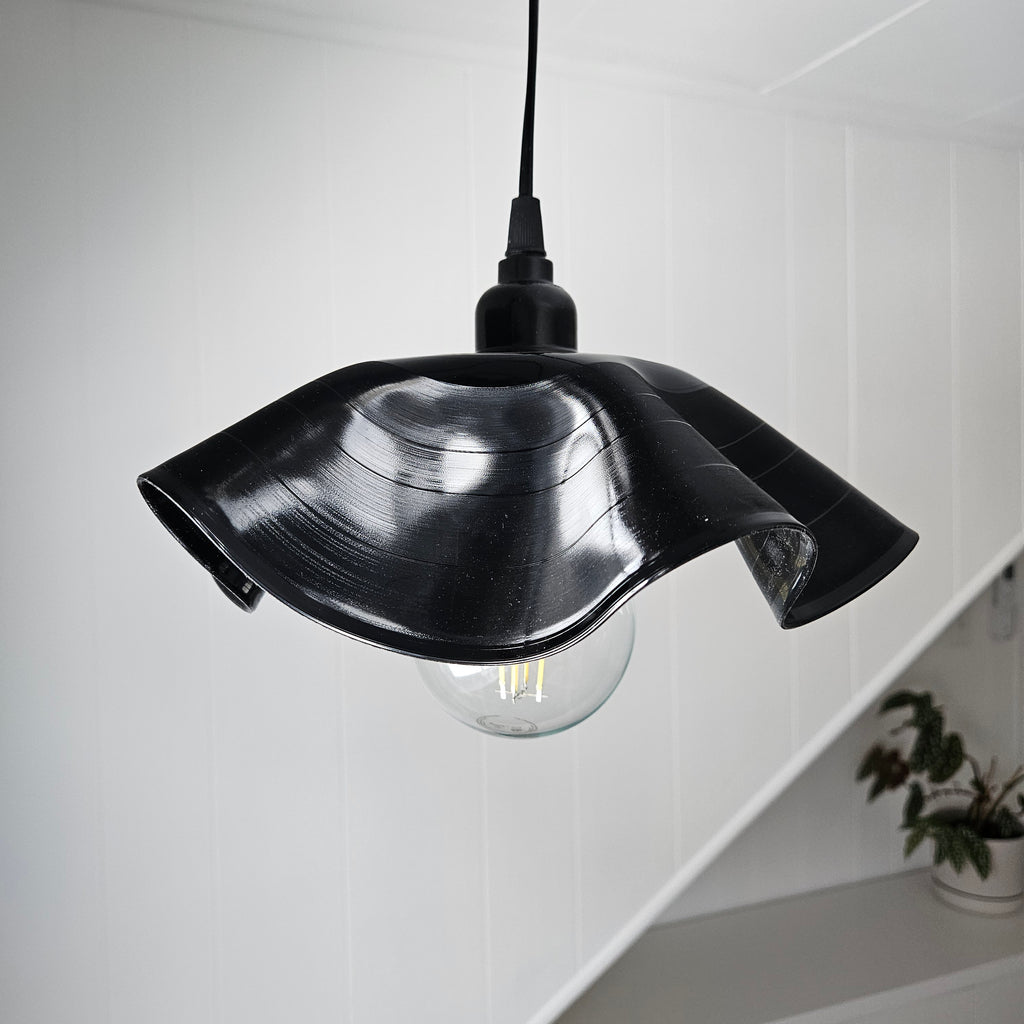 Luminaire suspendu en vinyle recyclé – 12 pouces